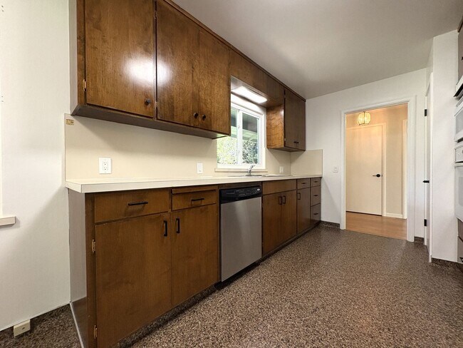 Building Photo - Charming 3BR/2BA Home in West Menlo Park