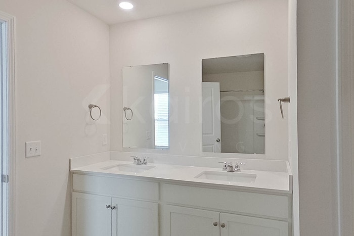 Building Photo - 117 Inez Ave