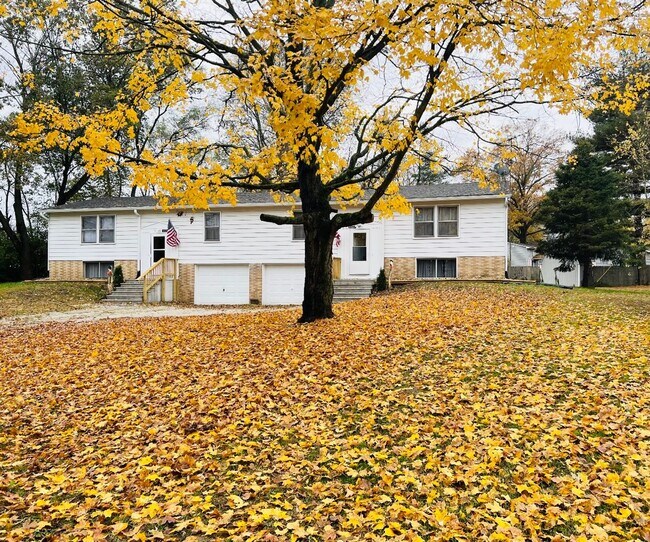 Primary Photo - 6320-6322 N Fruitridge St