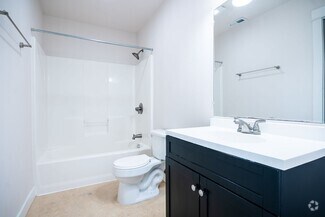 Building Photo - Remodeled 3/2.5 Townhomes