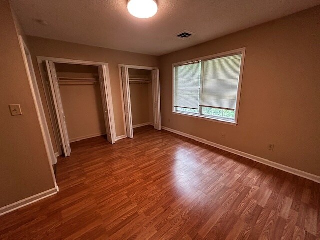 Building Photo - 1432 Bailey Cir
