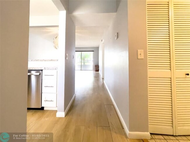 Building Photo - 2801 NW 47th Terrace