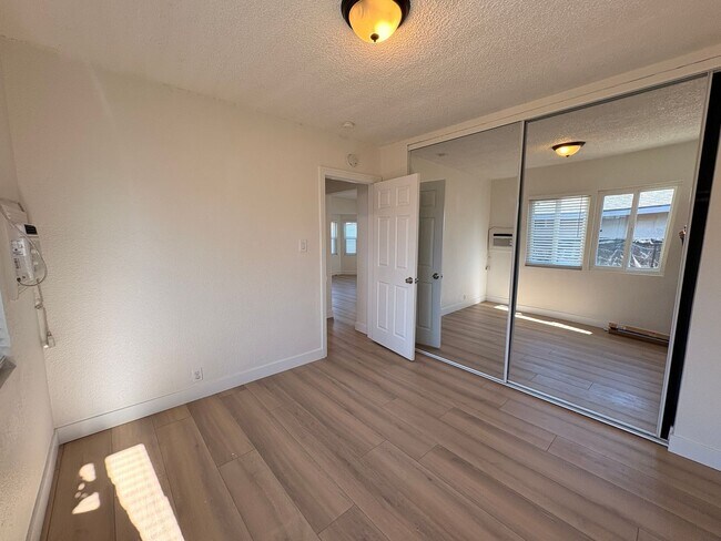 Building Photo - 15635 Curtis Ave