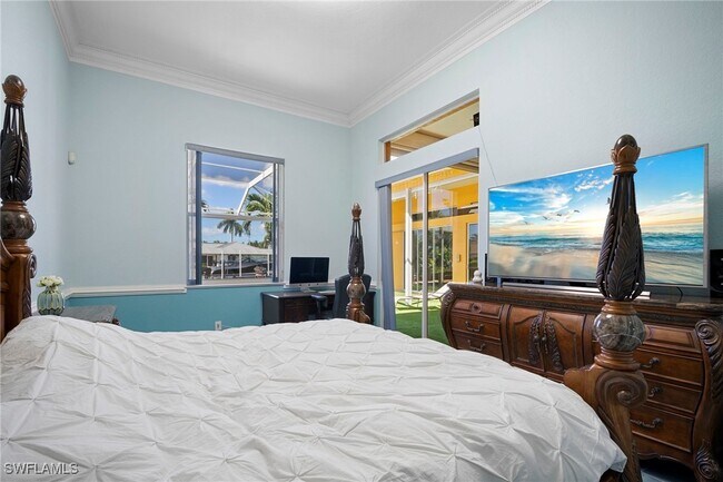 Building Photo - 5024 SW 8th Pl