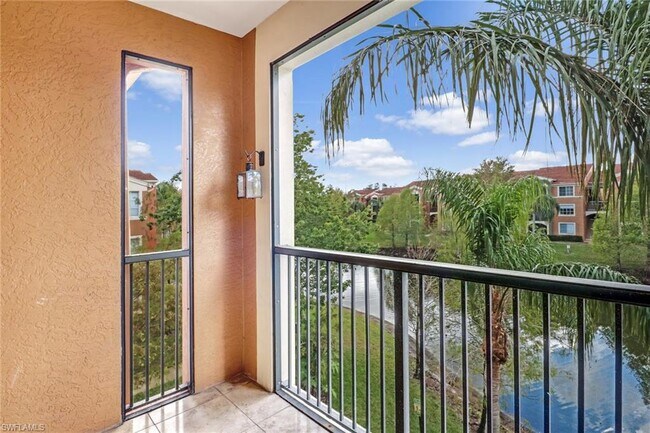 Private balcony - 1180 Reserve Way