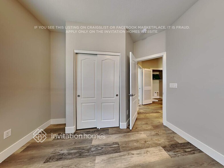 Building Photo - 731 Taliput Palm Pl
