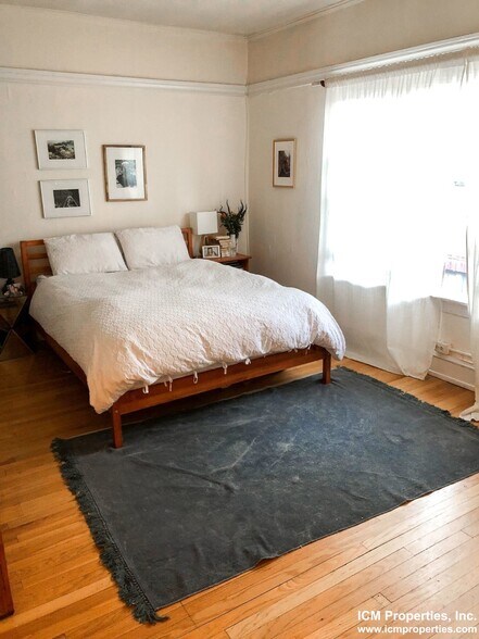 Building Photo - 539 W Arlington