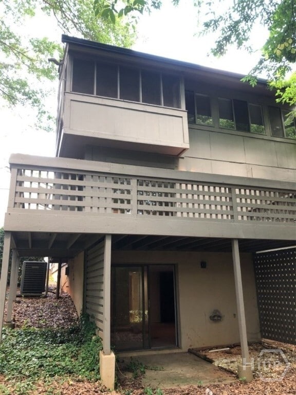 Building Photo - 195 Woodstone Dr