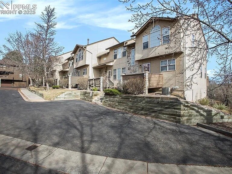 Building View from Front - 3272 Capstan Way