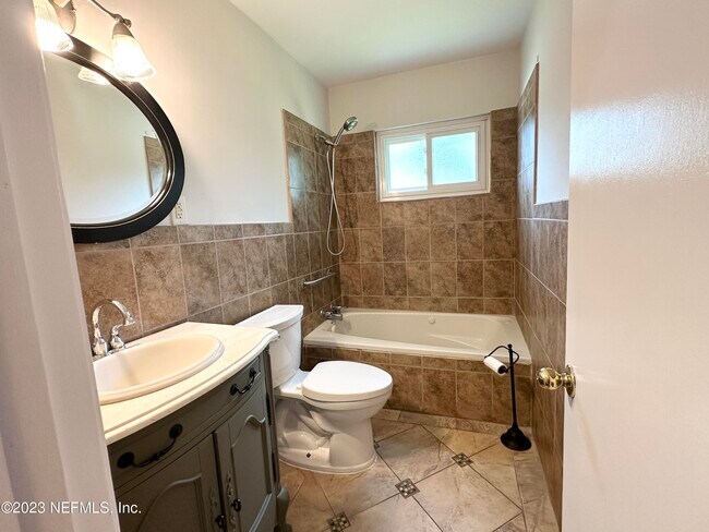 Building Photo - 5093 Ortega Cove Cir