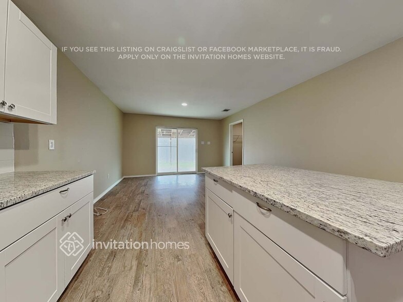 Building Photo - 1852 Village Park Trail