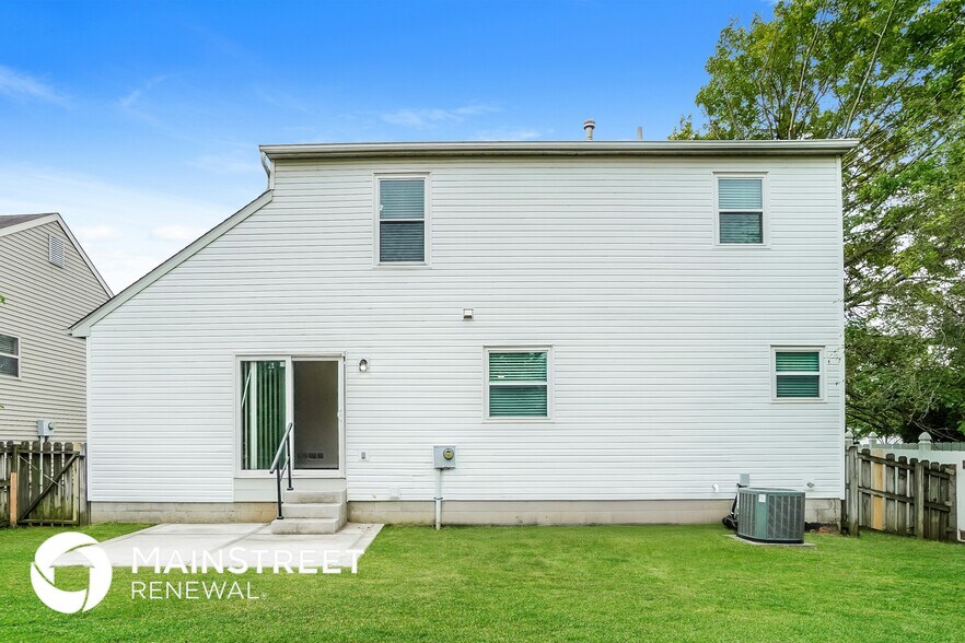 Building Photo - 6582 Cloverlawn Cir