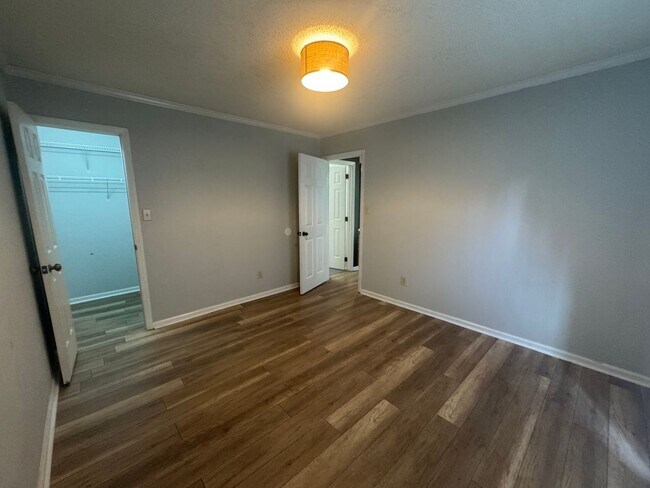 Building Photo - 8821 Kishorn Ct
