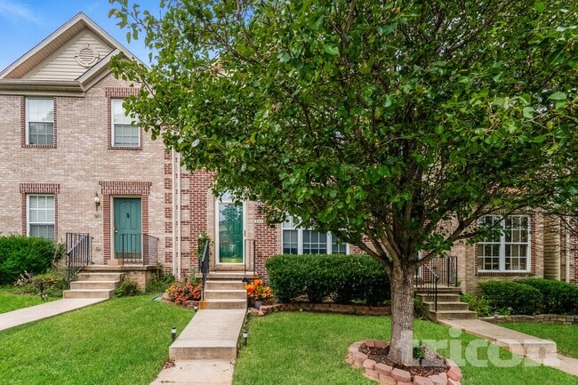 Building Photo - 566 Callander Way