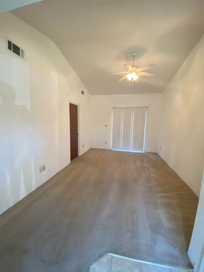 Building Photo - 6024 Greenon Ln