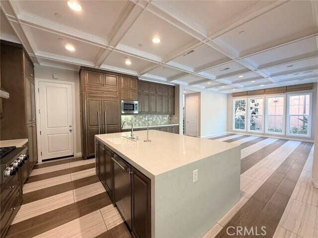 Building Photo - 195 Pinnacle Dr