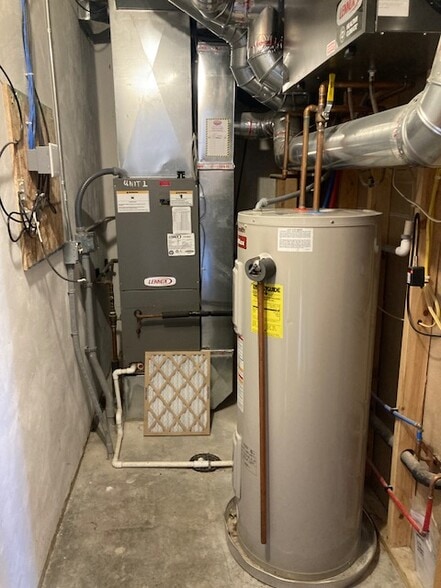 Utility Room - 2414 W 10th St