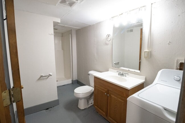 Building Photo - 1804 Sunrise Dr