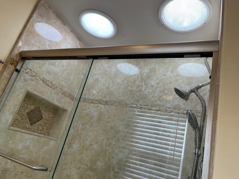 Building Photo - 1684 West Blvd