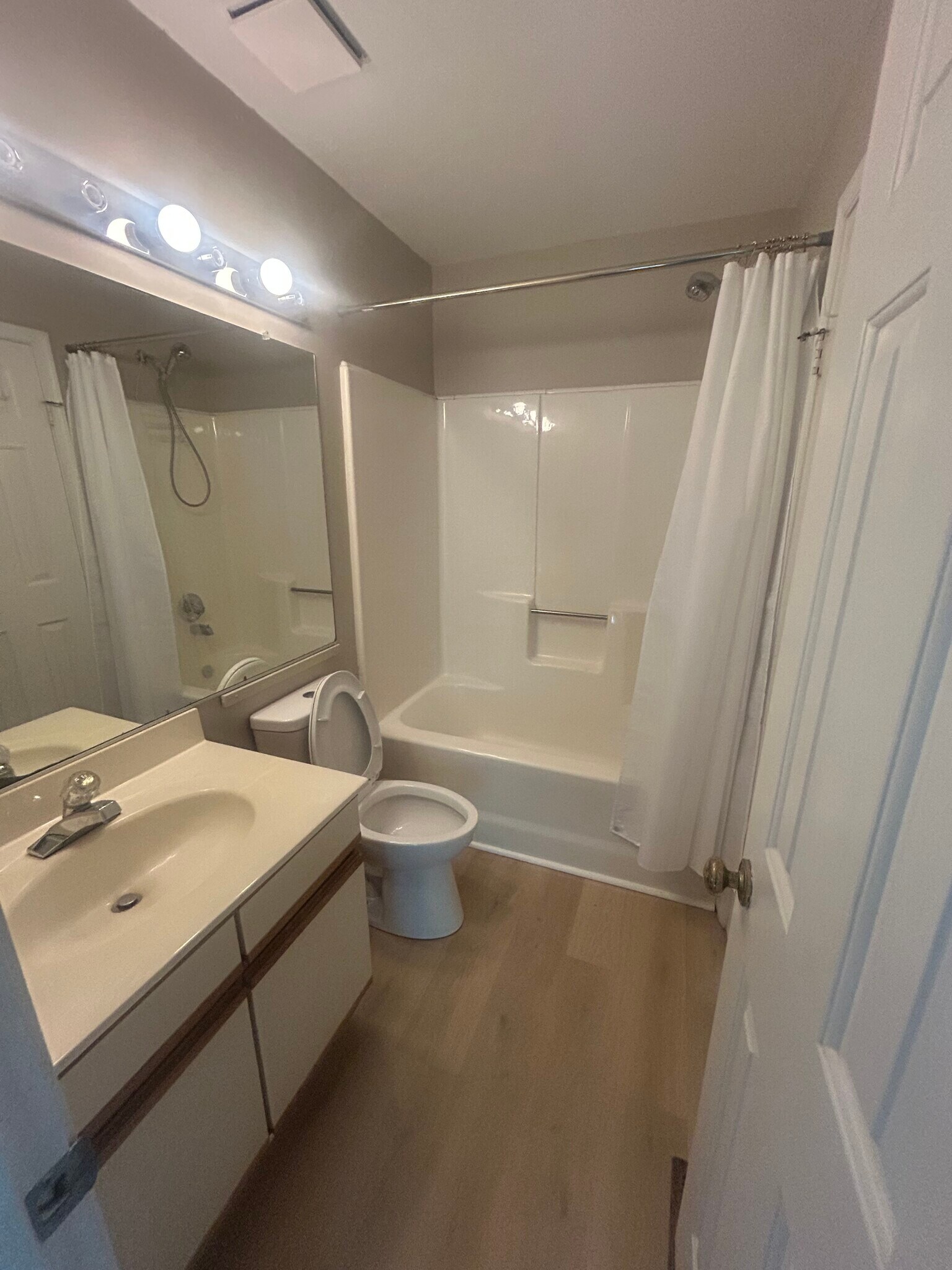 Building Photo - 4610 Islander Ct