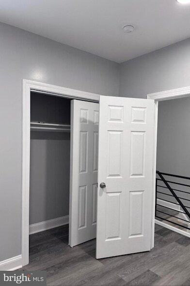Building Photo - 3841 N Sydenham St