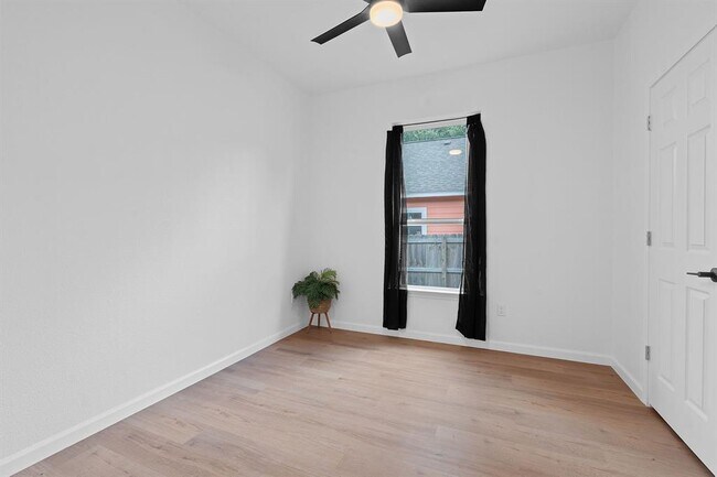 Building Photo - 738 Chihuahua St