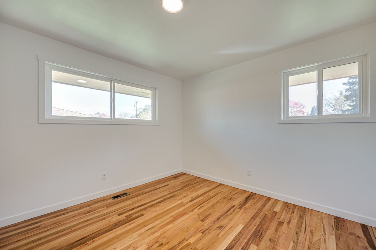 Building Photo - 634 NE 19th Ave