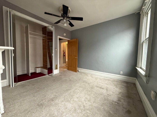 Building Photo - 1706 Mary St