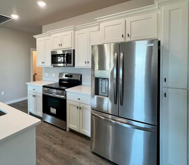 Building Photo - 818 Mill Run