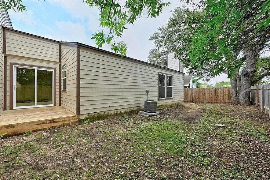 Building Photo - 6307 Okner Ln