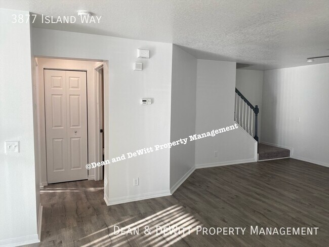 Building Photo - 3877 Island Way