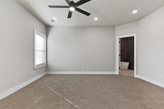 Building Photo - 7005 SW High Meadow Blvd