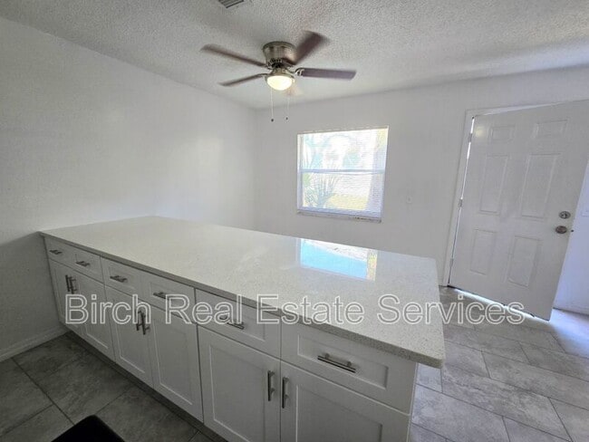 Building Photo - 5344 Cotee River Dr