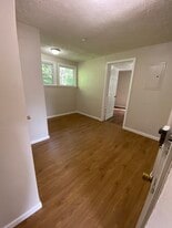 Building Photo - 8715 Valley View Dr.