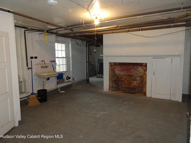 Building Photo - 72 NY-9H