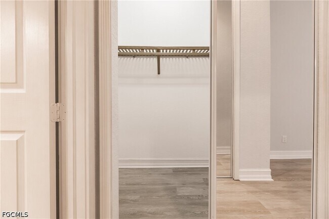 Building Photo - 12060 Lucca St