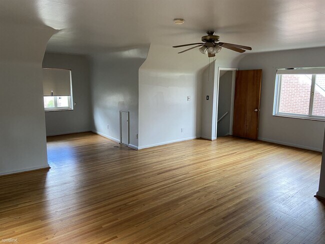 Building Photo - 3 br, 2.5 bath House - 17134 Sunderland Rd