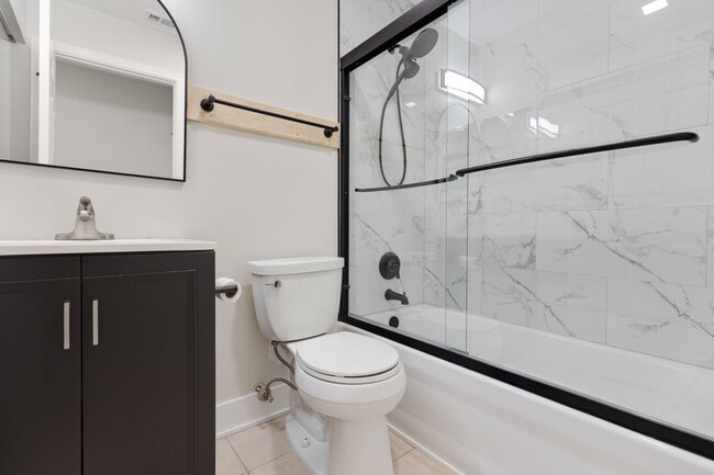 Building Photo - 3 N Victoria Ln