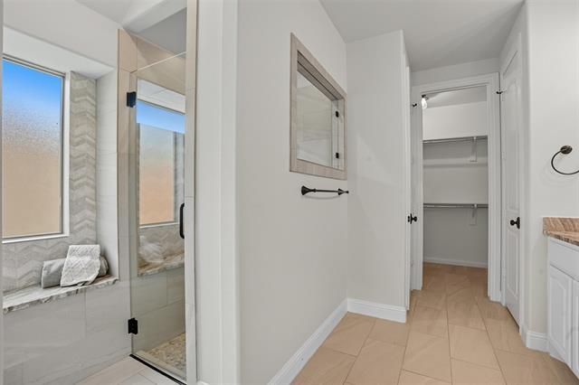 Building Photo - 533 Longshore Dr