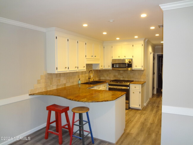 Building Photo - 107 Gates Dr
