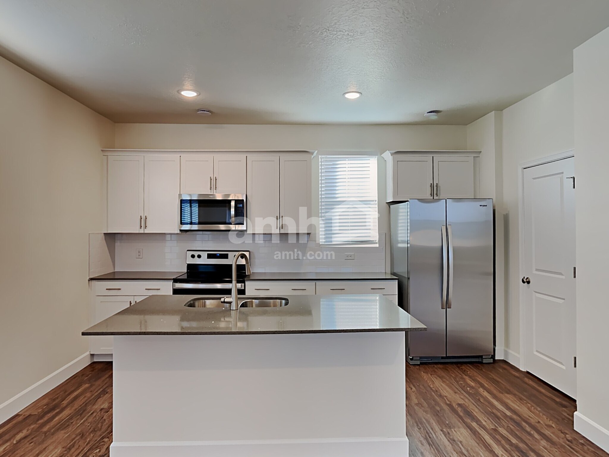 Building Photo - 6022 W South Jordan Pky