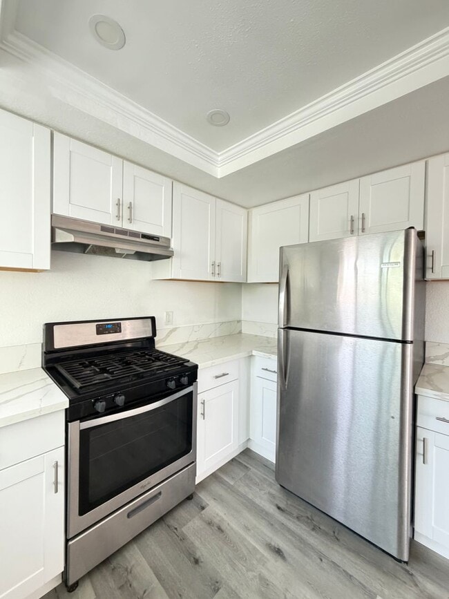 Building Photo - 311 Zenith St