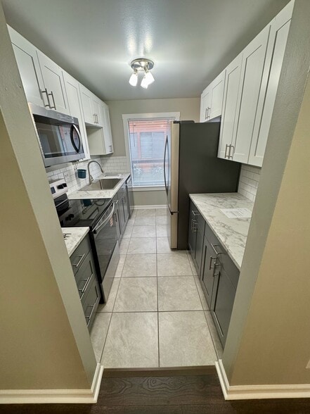 Building Photo - 400 Taylor Ave NW