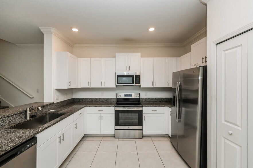 Building Photo - 2133 Great Sapphire Ln