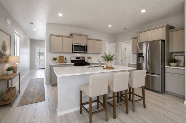 Building Photo - 3205 Tazanita Lp SE