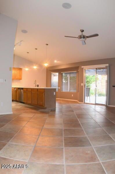 Building Photo - 837 N Sailors Way