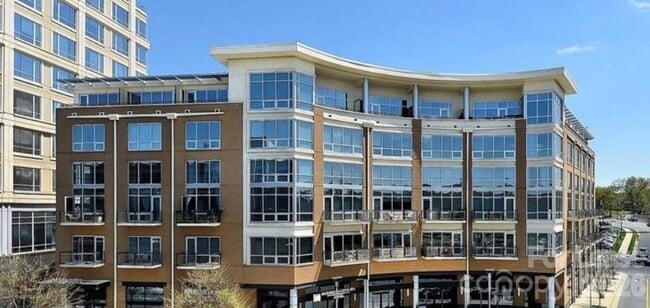 Building Photo - 1133 Metropolitan Ave