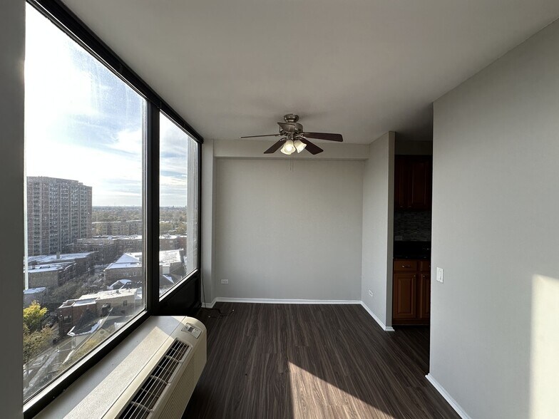 Building Photo - 4334 N Hazel St