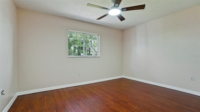 Building Photo - 407 68th Ave Dr W