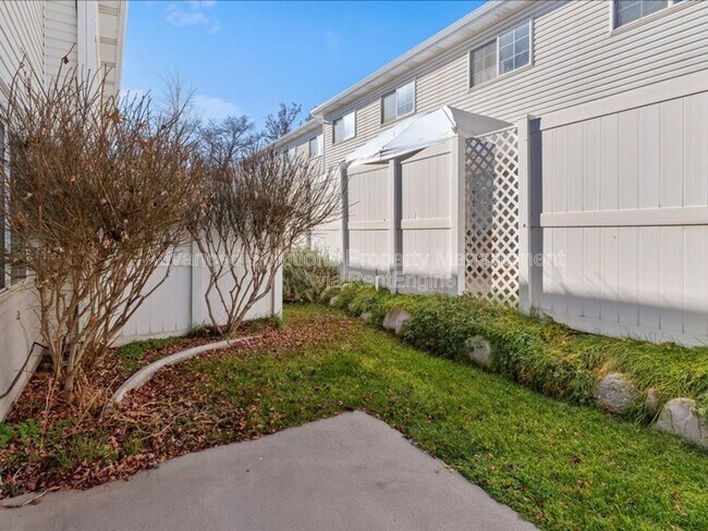 Building Photo - 8812 Wollemi Pine Way